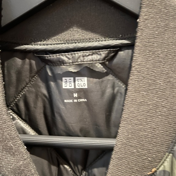 Uniqlo quilted down bomber jacket - Picture 3 of 4